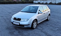 Škoda Fabia 1.4 55kw r.v. 04/2001, 2 sady kol, serviska